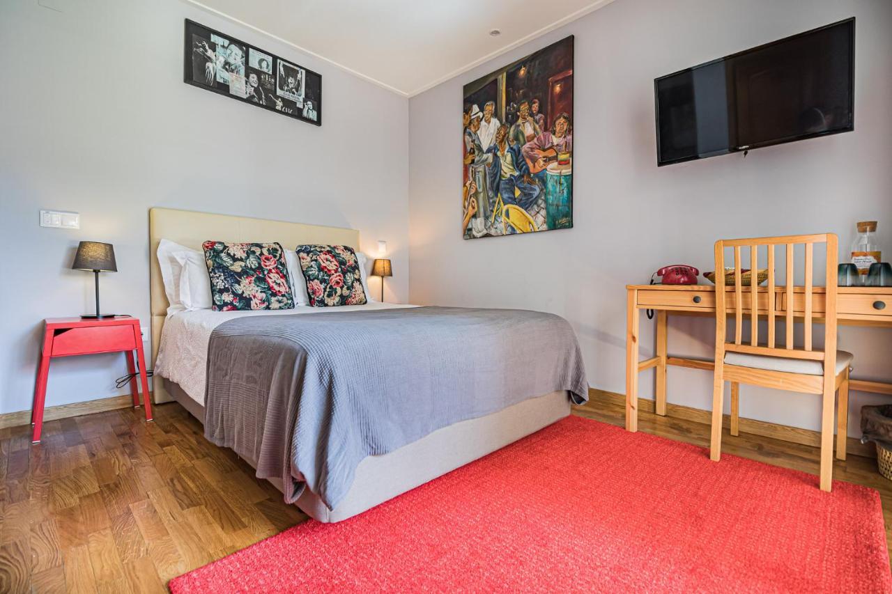Buganvilias Do Meco Guest House سيسيمبرا المظهر الخارجي الصورة