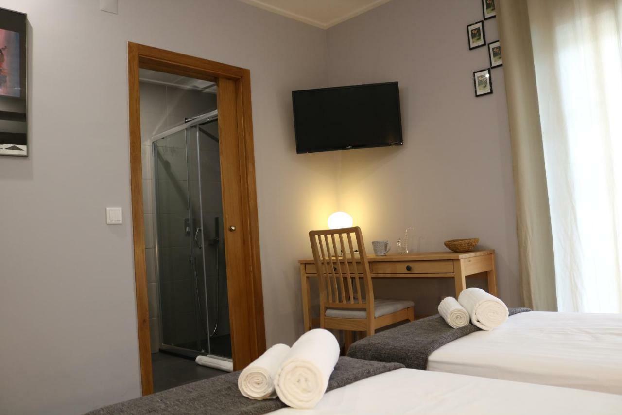 Buganvilias Do Meco Guest House سيسيمبرا المظهر الخارجي الصورة